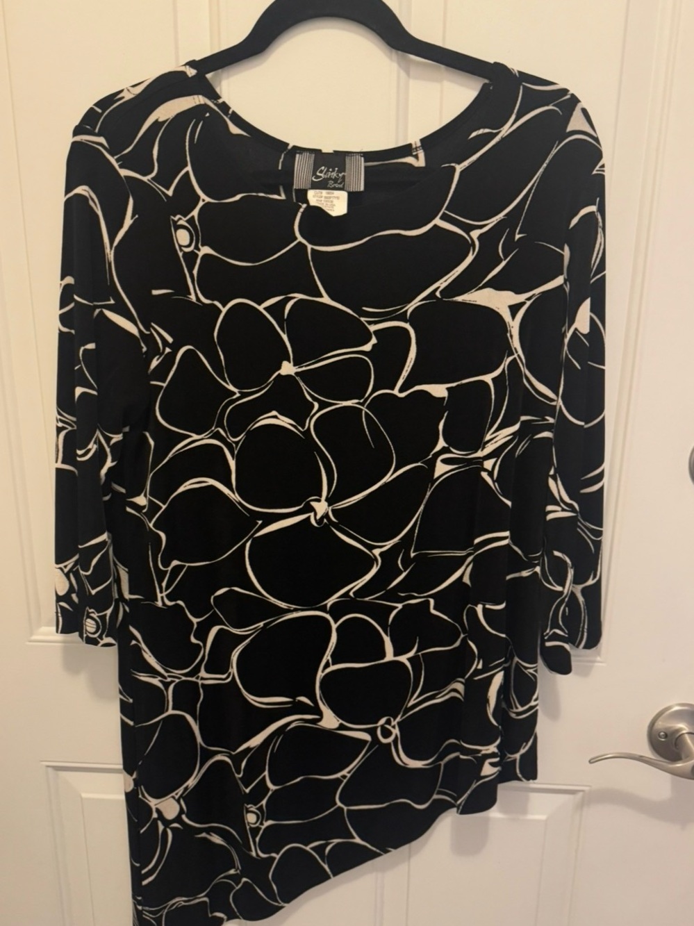 Slinky Brand Black & White Floral Print Top